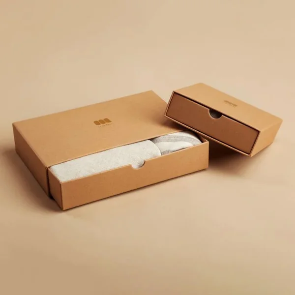 apparel-boxes-with-logo.webp