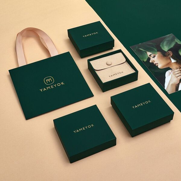 Necklace Boxes
