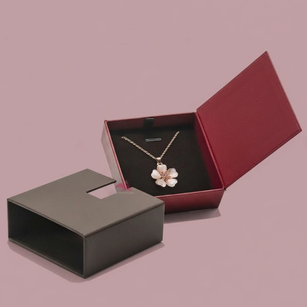 necklace-packaging-boxes.webp